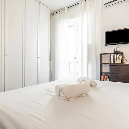 Guesthost - Forlanini M4 Modern With Balconies Διαμέρισμα *