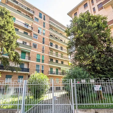 Guesthost - Forlanini M4 Modern With Balconies Διαμέρισμα Μιλάνο
