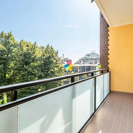 Guesthost - Forlanini M4 Modern With Balconies Διαμέρισμα